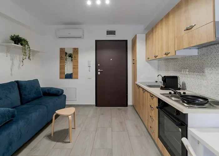 Downtown Urban W Balcony Vol 3 Apartment *