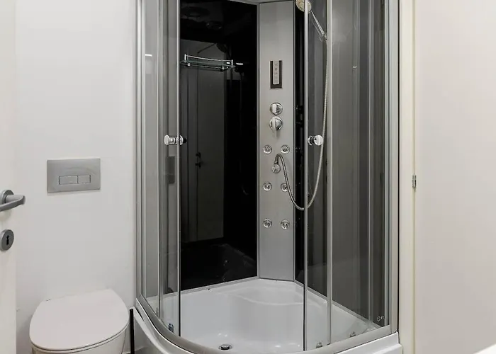 Downtown Urban W Balcony Vol 3 アパート *