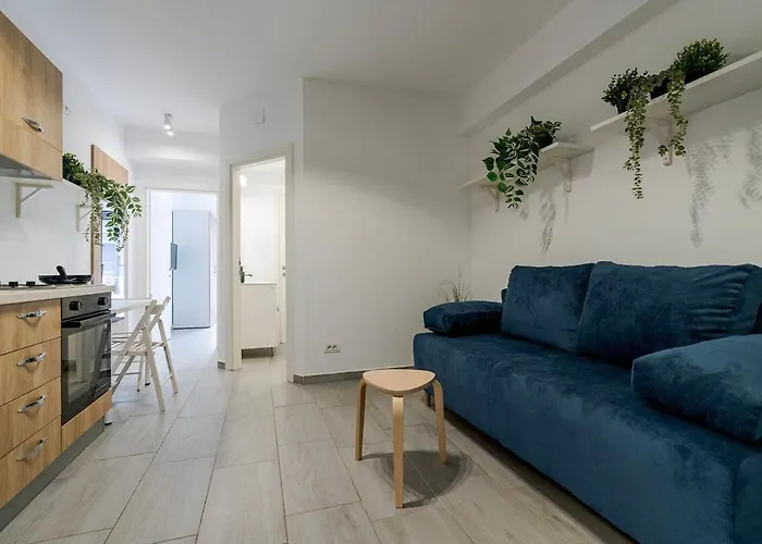 Downtown Urban W Balcony Vol 3 شقة *